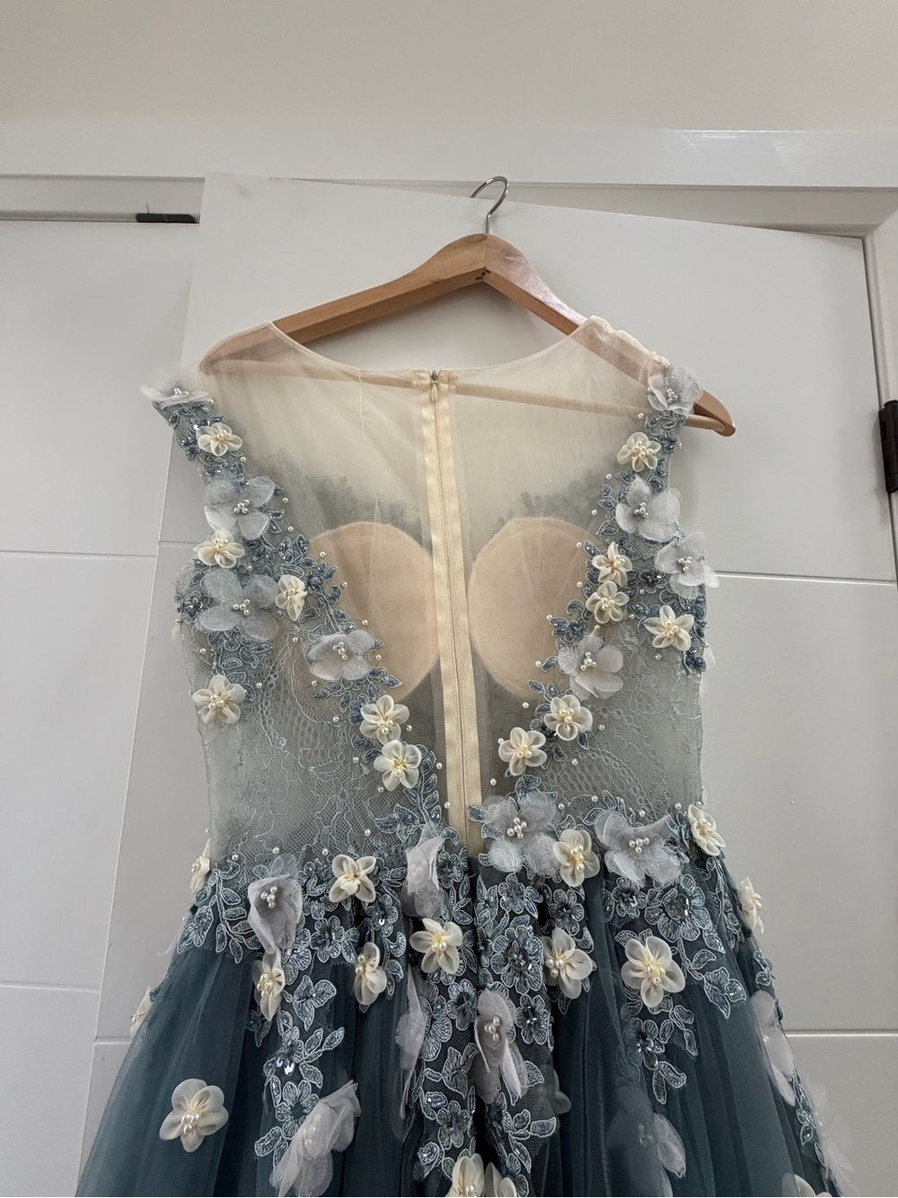Prom/ Wedding ! Designer inspired Grey Tulle Maxi Dress with Floral Appliqué - Picture 5 of 14